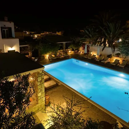 Andromeda Aparthotel 4*