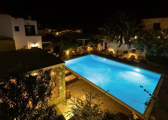 Andromeda Apartahotel 4*